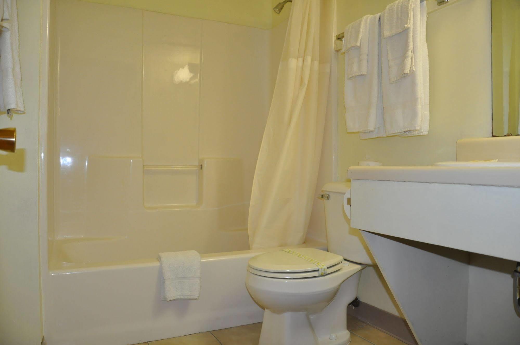 Quality Lodge Сандъски Екстериор снимка